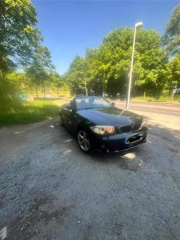 Gebraucht BMW 120 Cabriolet 177 PS (130 kW) 2012 Schwarz Cabrio