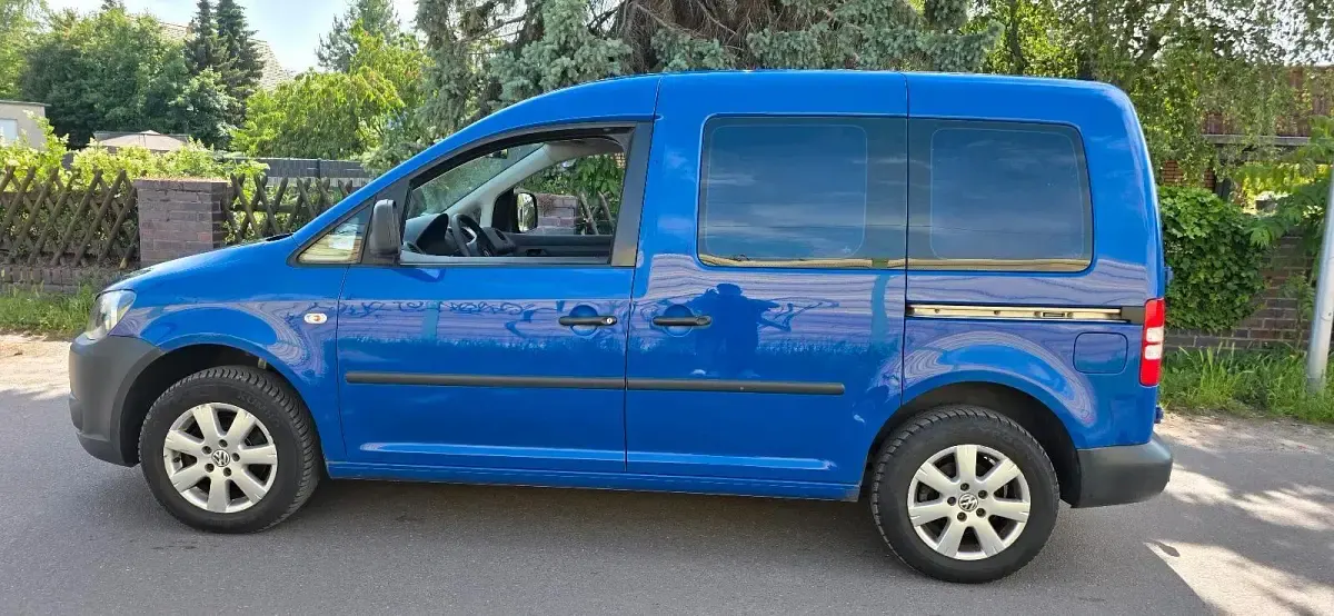 Gebraucht VW Caddy 105 PS (77 kW) 2012 Blau Van / Kleinbus