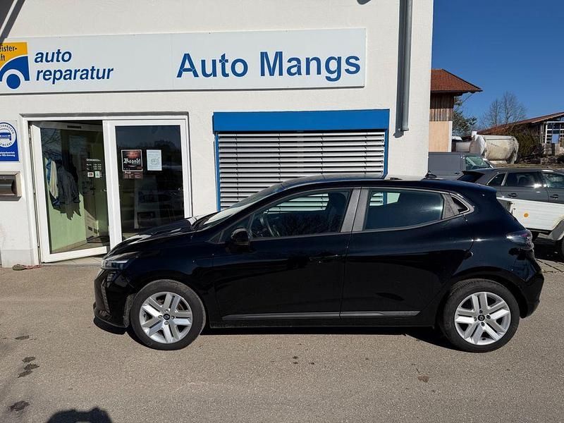 Second-hand Renault Clio V Evolution 91 CP (66 kW) 2025 Negru Berlinǎ