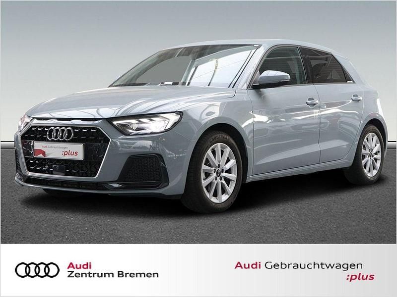 Grau Gebraucht 2025 Audi A1 Sportback Advanced Kleinwagen | 28.890 € (Fairer Preis) - Bild 1/4