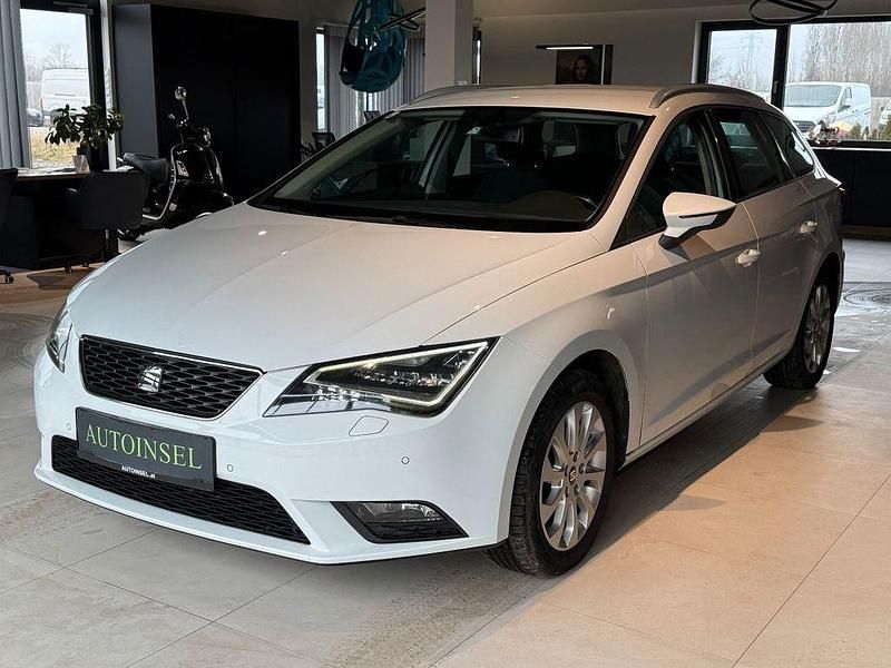 Weiß Gebraucht 2015 Seat Leon ST Style Kombi | 7.900 € (Fairer Preis) - Bild 1/4