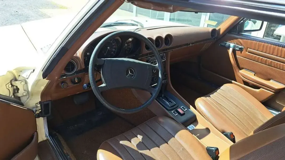 Gebraucht Mercedes SL450 218 PS (160 kW) 1976 Hellelfenbein Cabrio