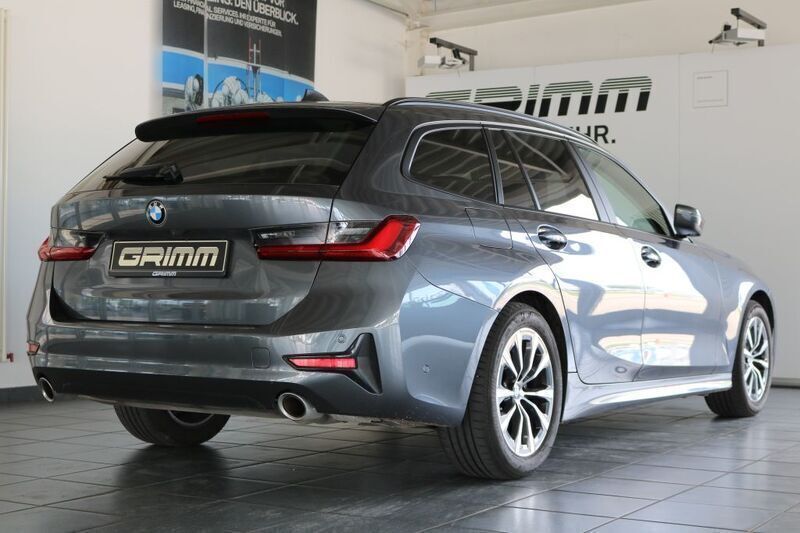 Gebraucht BMW 320 184 PS (135 kW) 2022 Grau Kombi