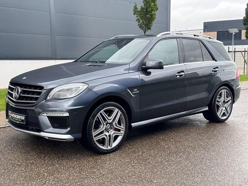 Gebraucht Mercedes ML63 AMG AMG 525 PS (386 kW) 2012 Grau SUV