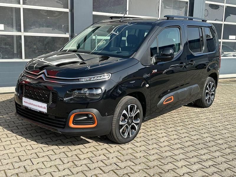 Gebraucht Citroën Berlingo Shine 131 PS (96 kW) 2020 Schwarz Van / Kleinbus