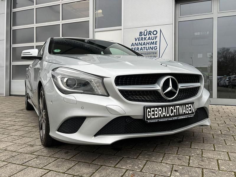 Gebraucht Mercedes CLA200 156 PS (114 kW) 2015 Silber Coupé