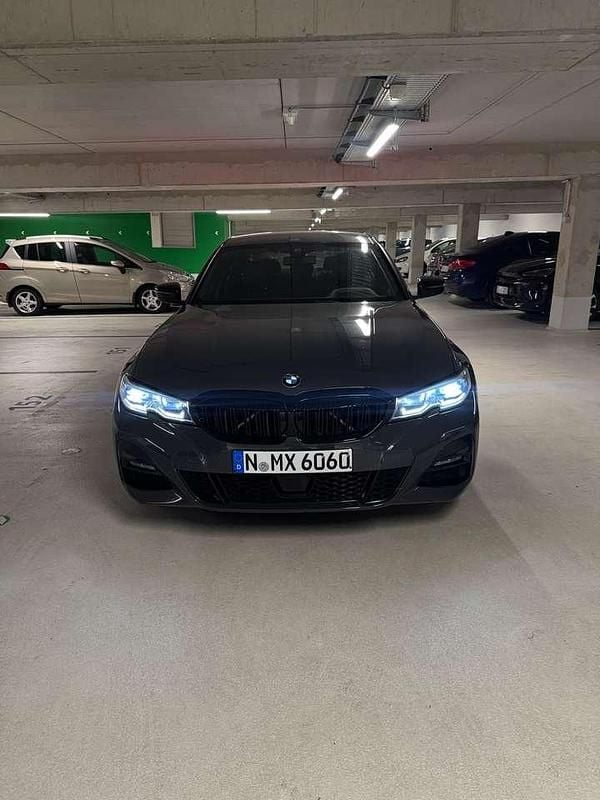 Gebraucht BMW 318 M Sport 150 PS (110 kW) 2019 Grau Limousine