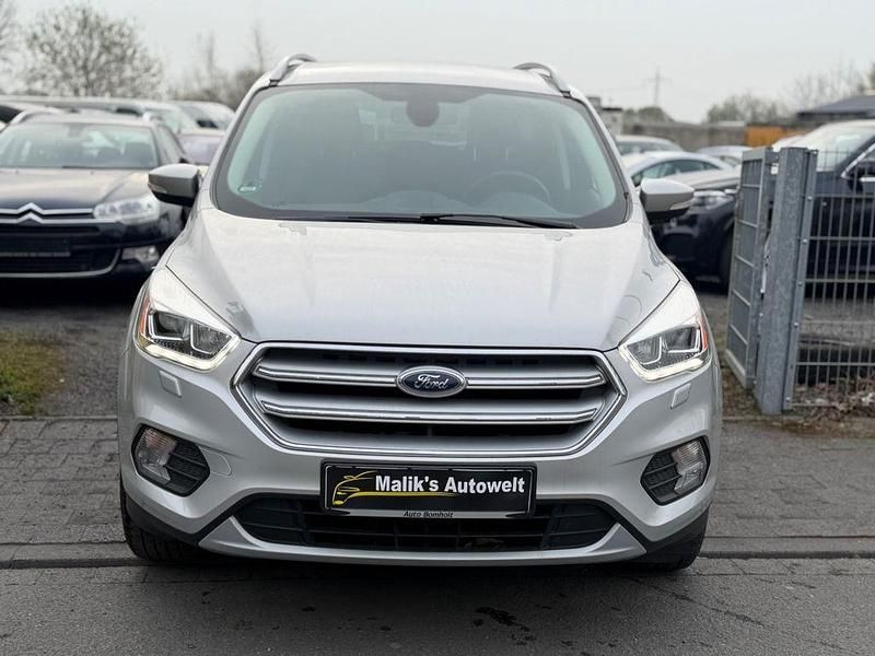 Gebraucht Ford Kuga 150 PS (110 kW) 2017 Silber SUV