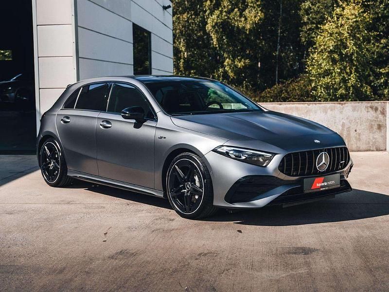 Grau Gebraucht 2025 Mercedes A35 AMG AMG Limousine | 51.901 € (Etwas zu teuer) - Bild 1/4