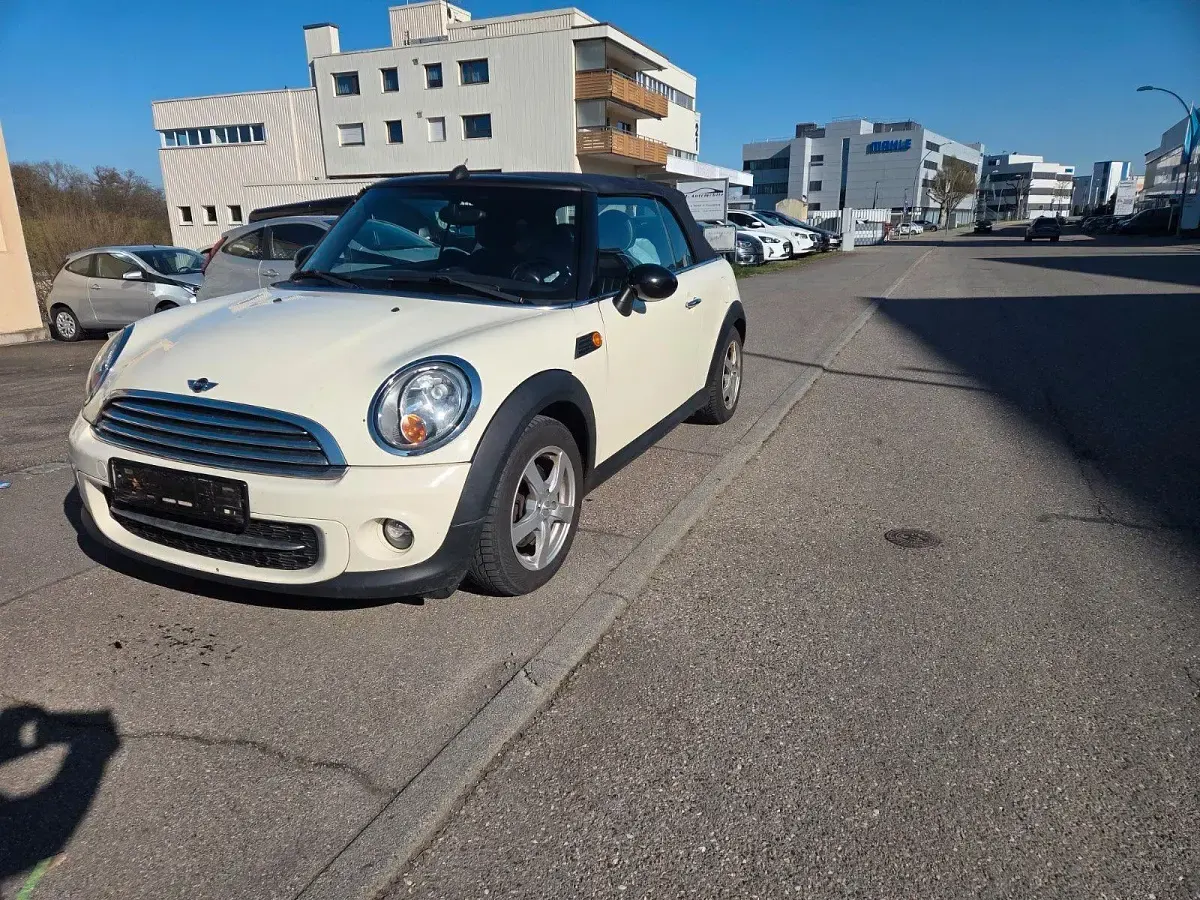 Second-hand Mini Cooper D Cabriolet 111 CP (81 kW) 2011 Alb Cabrio