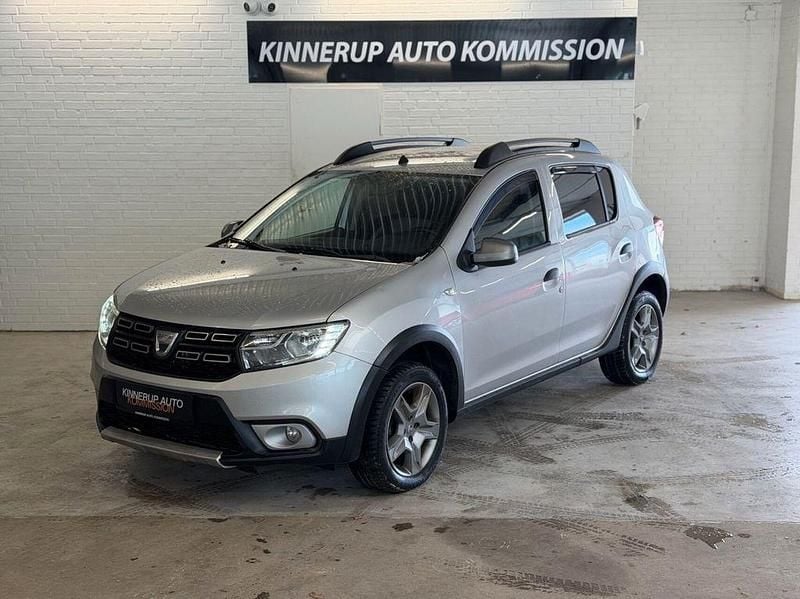 Gebraucht Dacia Sandero Prestige 90 PS (66 kW) 2018 Grau SUV