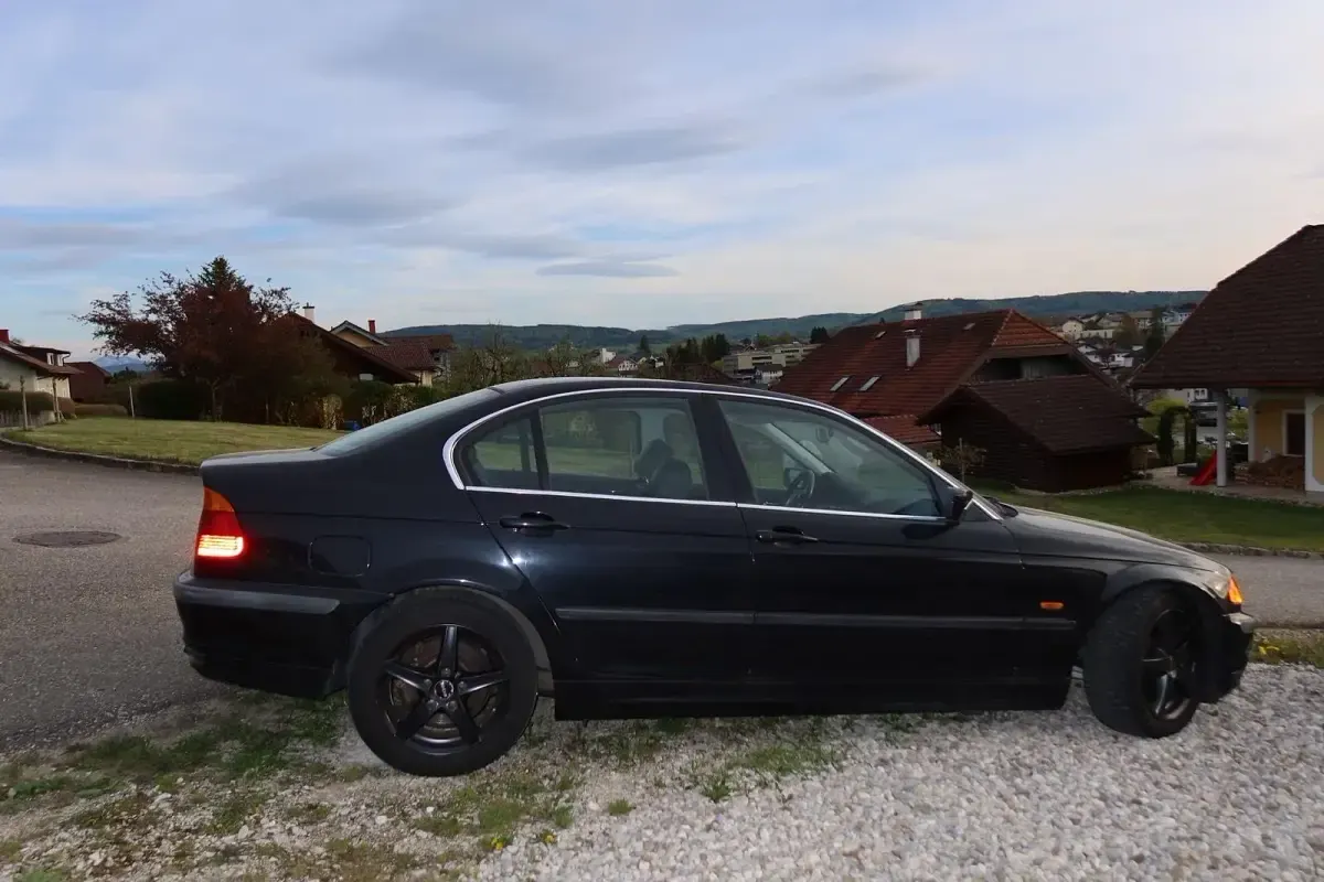 Gebraucht BMW 328 197 PS (144 kW) 1998 Schwarz Limousine