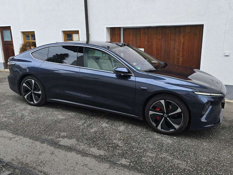 Blau Gebraucht 2023 Nio ET7 Limousine | 34.500 € - Bild 1/4