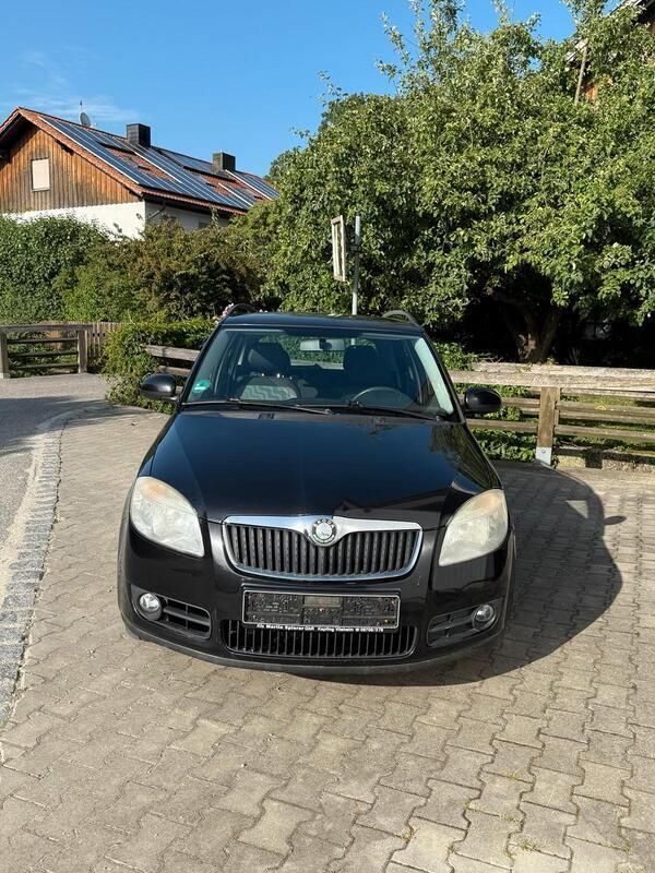 Schwarz Gebraucht 2010 Skoda Fabia Kombi | 1.400 € (Superpreis) - Bild 1/4