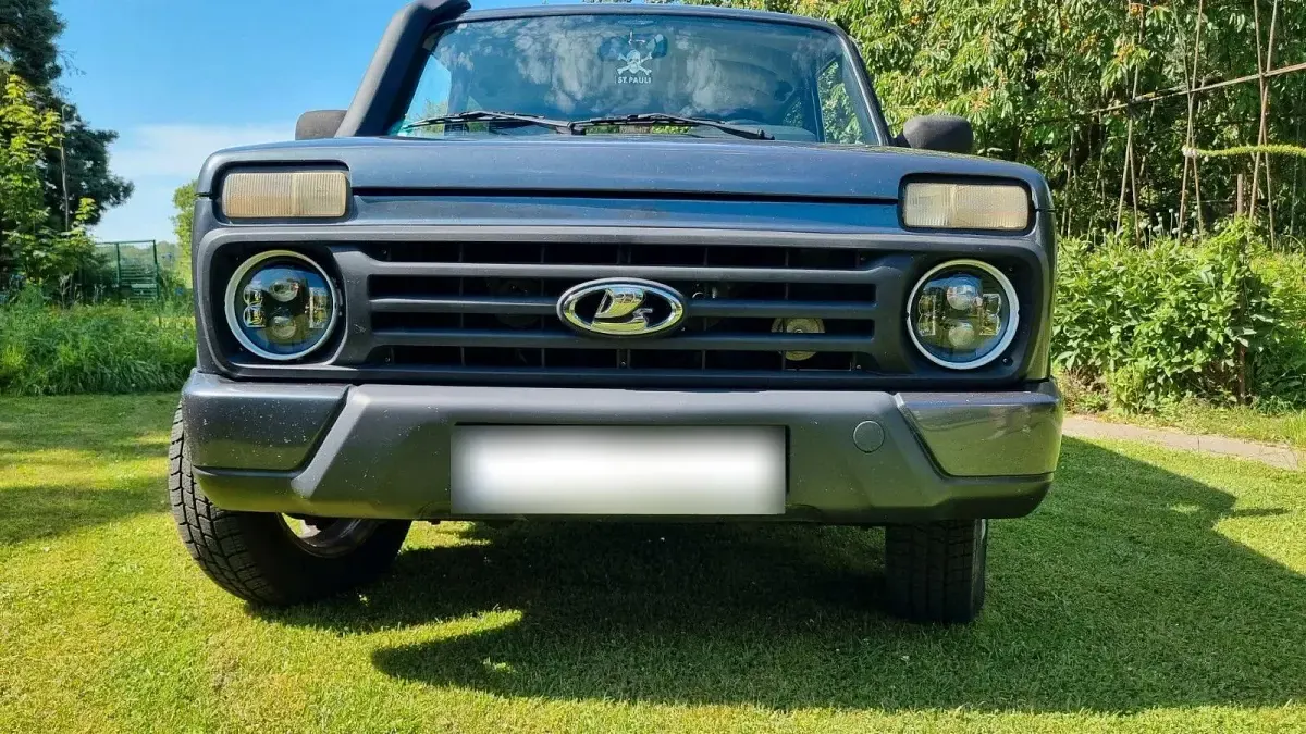 Gebraucht Lada Urban 83 PS (61 kW) 2018 Grau SUV