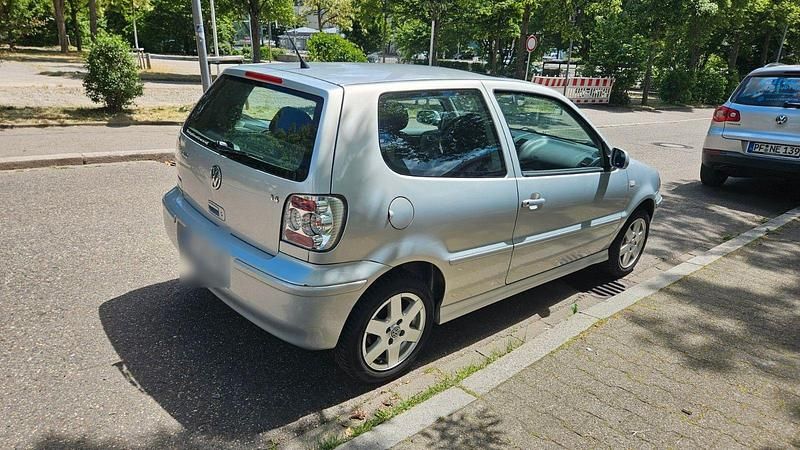 Gebraucht VW Polo Basis 75 PS (55 kW) 2000 Silber Kleinwagen