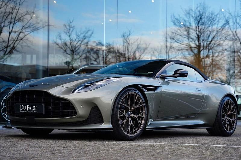 Gebraucht Aston Martin DB12 680 PS (500 kW) 2024 Grau Cabrio