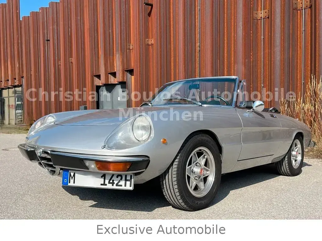 Gebraucht Alfa Romeo Spider Veloce 132 PS (97 kW) 1971 Silber Cabrio