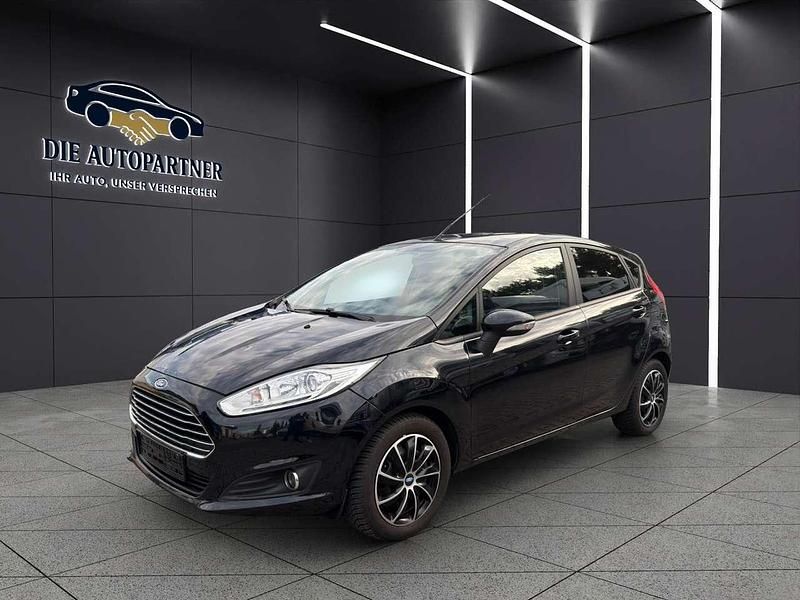 Gebraucht Ford Fiesta Trend 80 PS (58 kW) 2015 Schwarz Kleinwagen