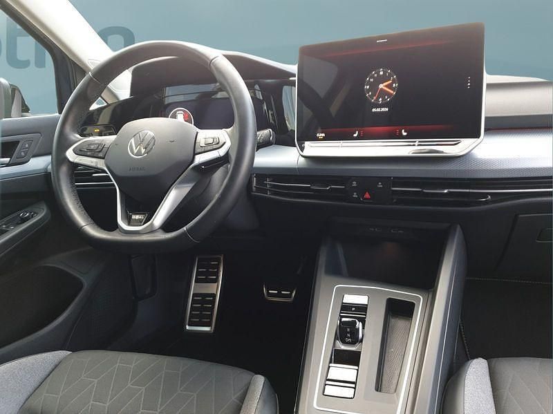 Gebraucht VW Golf VIII 150 PS (110 kW) 2025 Blau Kleinwagen