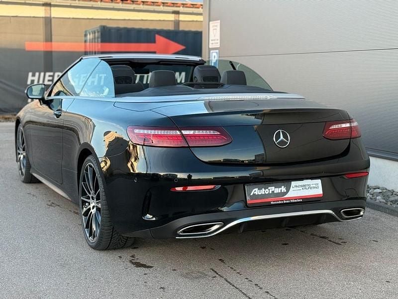 Gebraucht Mercedes E200 AMG 211 PS (155 kW) 2023 Schwarz Cabrio