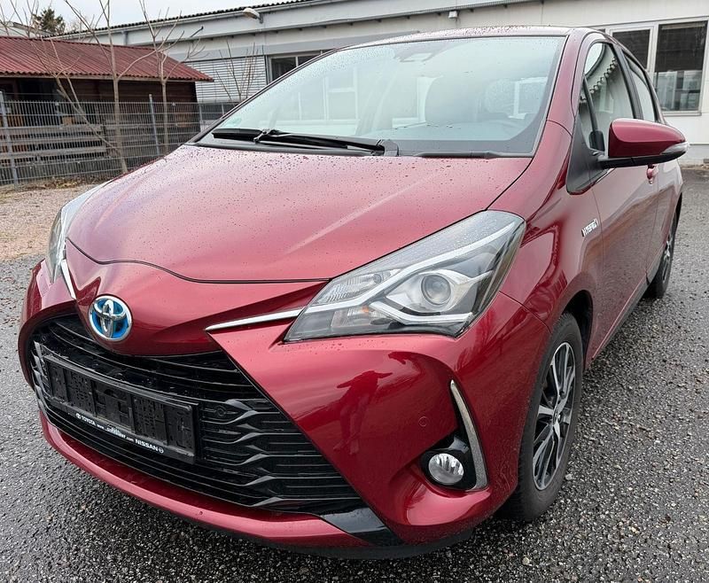 Gebraucht 2018 Toyota Yaris Hybrid Team Kleinwagen | 13.500 € (Guter Preis) - Bild 1/4