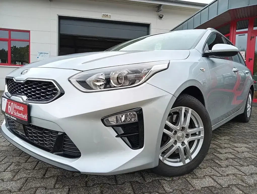 Gebraucht Kia Ceed 136 PS (100 kW) 2021 Silber Kleinwagen