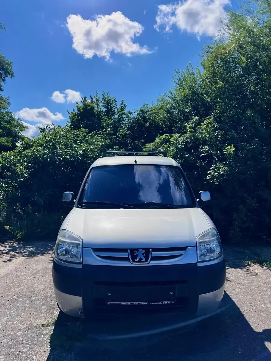 Gebraucht Peugeot Partner 66 PS (48 kW) 2008 Silber Van / Kleinbus