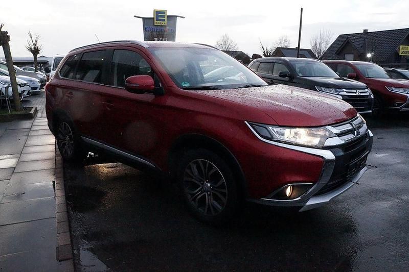 Gebraucht Mitsubishi Outlander Plus 150 PS (110 kW) 2015 Rot SUV