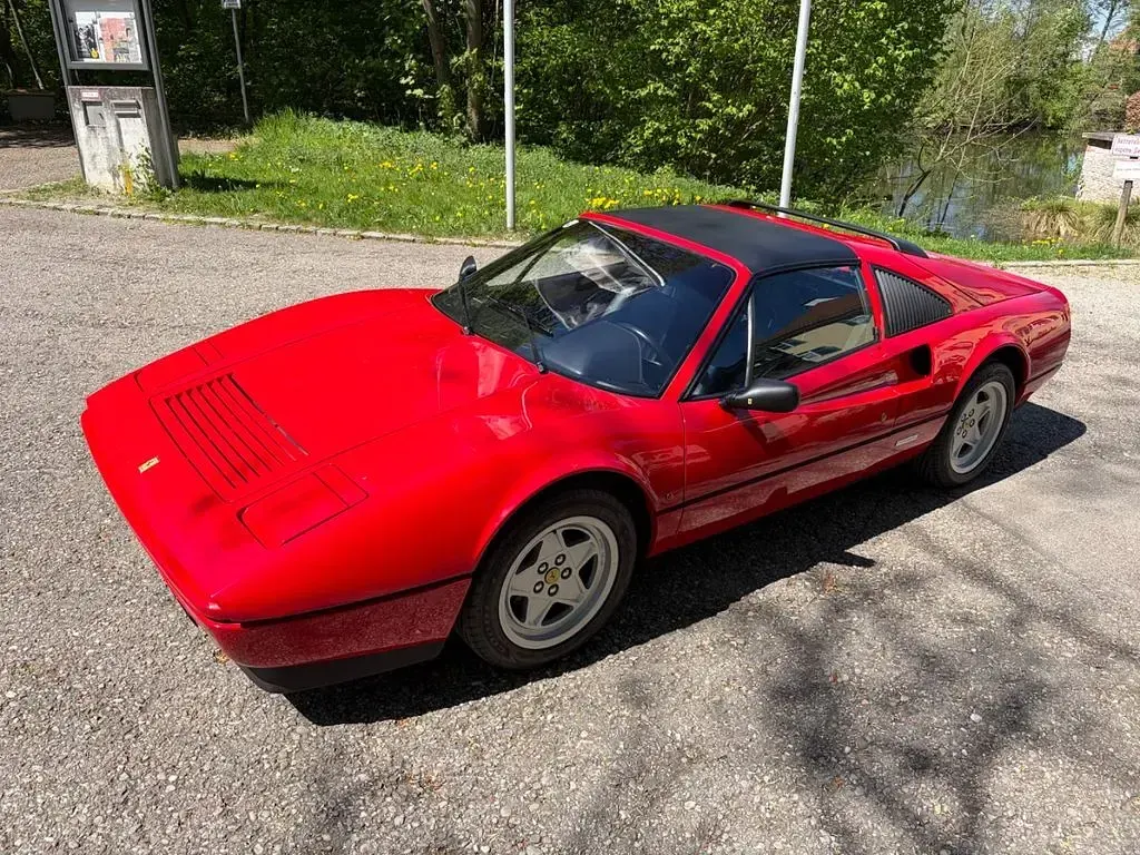 Second-hand Ferrari 328 271 CP (199 kW) 1986 Roșu Cabrio