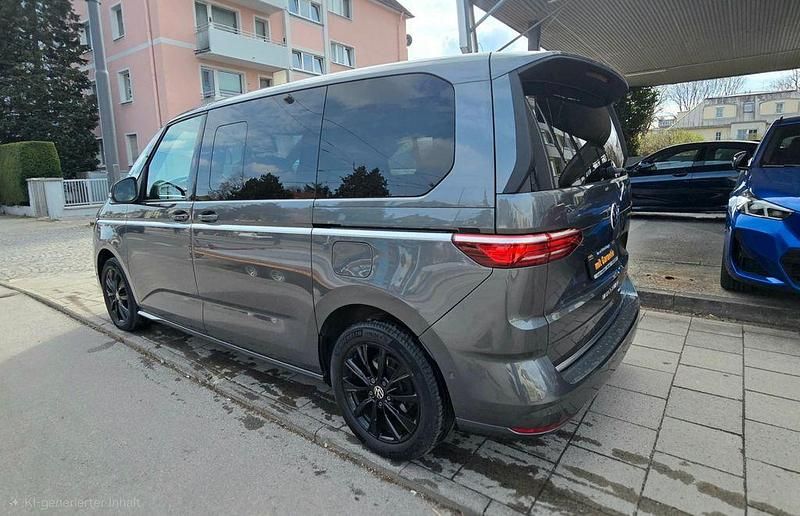 Gebraucht VW Multivan Style 150 PS (110 kW) 2024 Grau Van