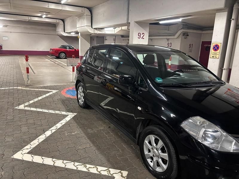 Gebraucht Nissan Tiida Acenta 110 PS (80 kW) 2009 Schwarz Limousine