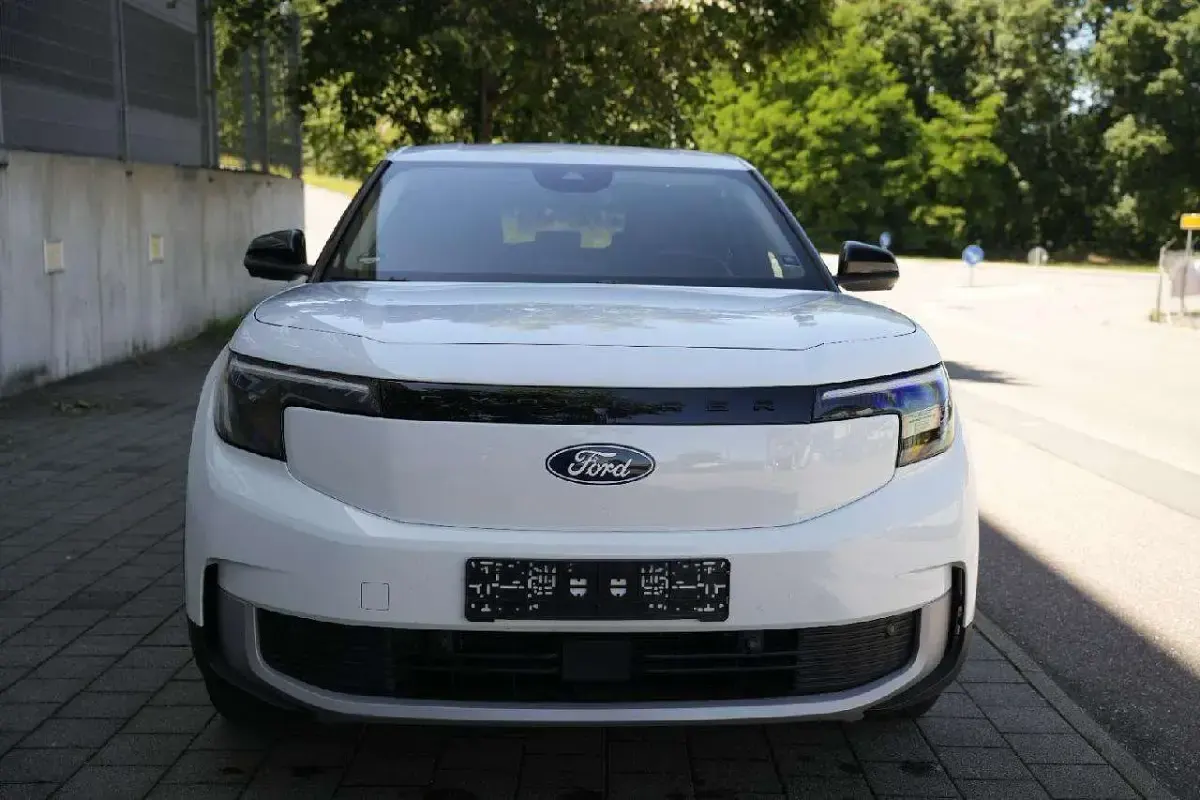 Gebraucht Ford Explorer Extended Range 210 kW (286 PS) 2025 Frostweiß SUV