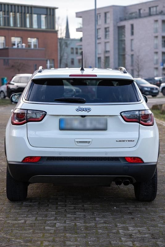 Gebraucht Jeep Compass Limited 140 PS (102 kW) 2020 Weiß SUV