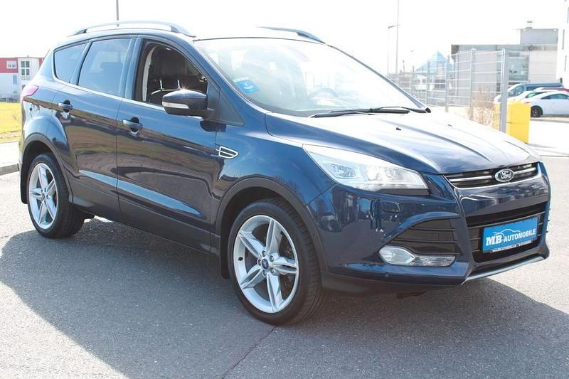 Gebraucht Ford Kuga Titanium 163 PS (119 kW) 2013 Blau SUV