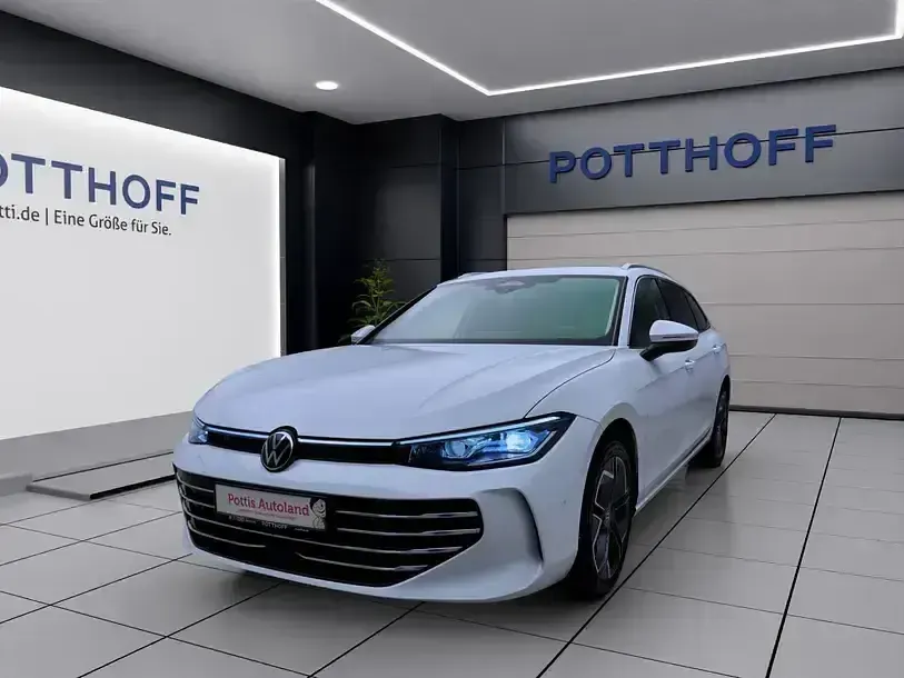 Gebraucht VW Passat Elegance 193 PS (141 kW) 2024 Pure white Kombi