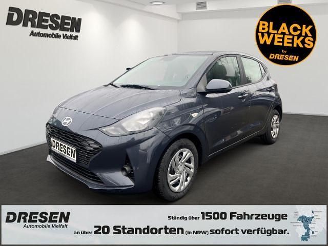 Grau Gebraucht 2024 Hyundai i10 Select Kleinwagen | 16.990 € (Etwas zu teuer) - Bild 1/4
