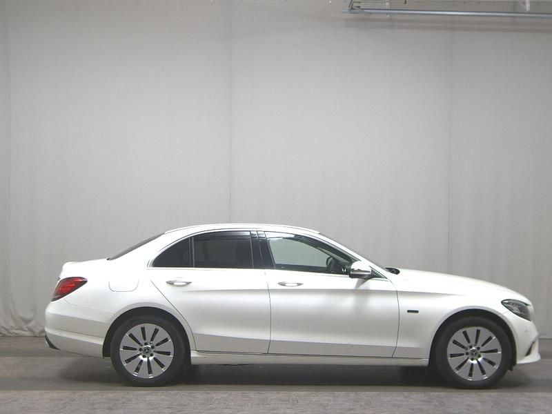 Weiss Gebraucht 2021 Mercedes C300e Advanced Limousine | 22.280 € (Superpreis) - Bild 1/4