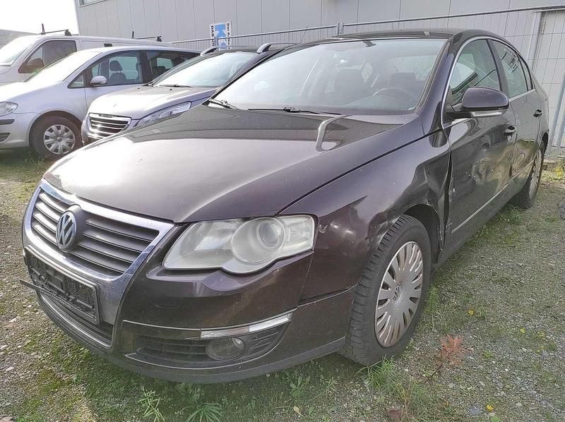 Gebraucht VW Passat Comfortline 140 PS (102 kW) 2007 Moccaanthrazit Limousine