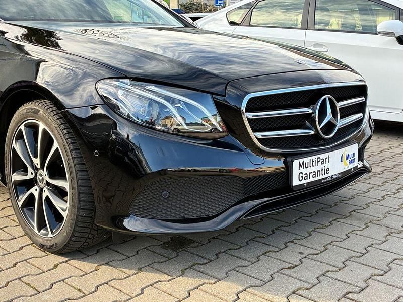 Gebraucht Mercedes E200 197 PS (144 kW) 2020 Schwarz Kombi