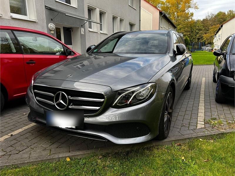 Gebraucht Mercedes E200 Avantgarde 184 PS (135 kW) 2017 Grau Kombi