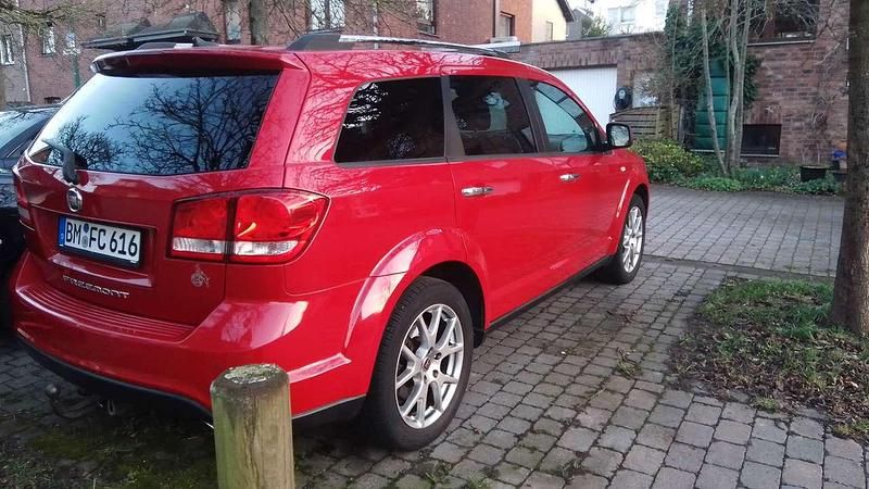 Gebraucht Fiat Freemont My Freemont 170 PS (125 kW) 2014 Rot SUV