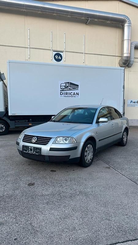 Silber Gebraucht 2003 VW Passat Limousine | 1.250 € (Guter Preis) - Bild 1/4