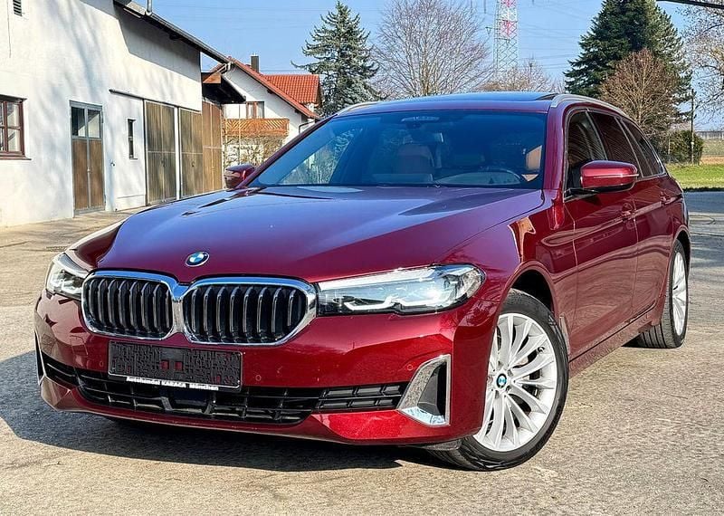Gebraucht BMW 520 Luxury Line 190 PS (139 kW) 2022 Rot Kombi