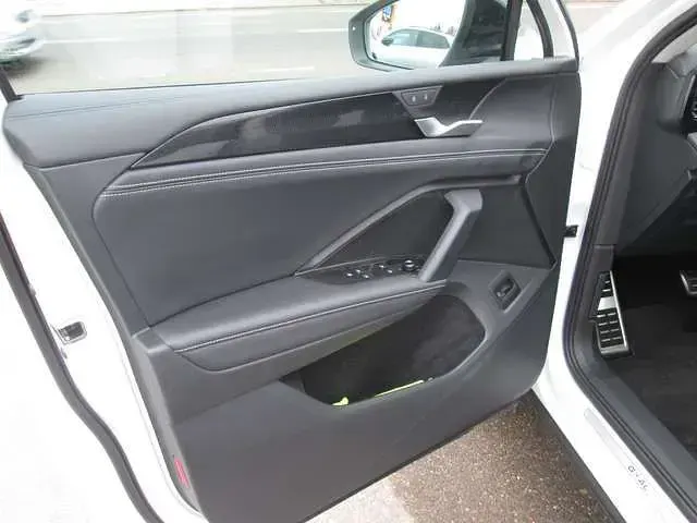 Gebraucht VW Tiguan Goal 193 PS (141 kW) 2025 Pure white SUV