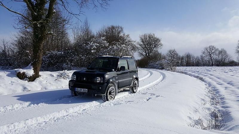 Gebraucht Suzuki Jimny Style 84 PS (61 kW) 2017 Schwarz SUV