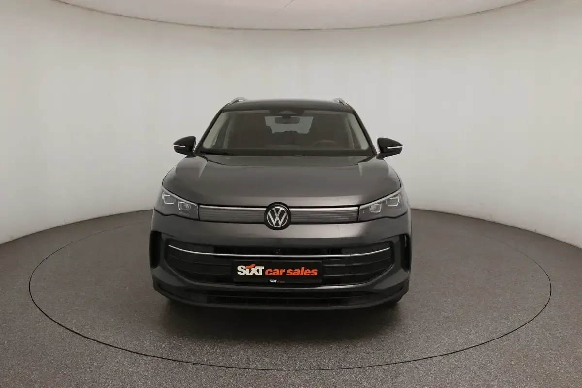 Gebraucht VW Tiguan Goal 96 PS (70 kW) 2025 Grau SUV