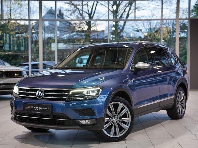 Blau Gebraucht 2018 VW Tiguan Allspace Highline SUV | 29.900 € (Fairer Preis) - Bild 1/3