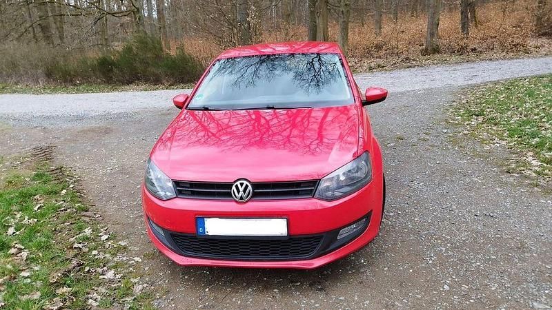 Second-hand VW Polo 86 CP (63 kW) 2011 Roșu Hatchback