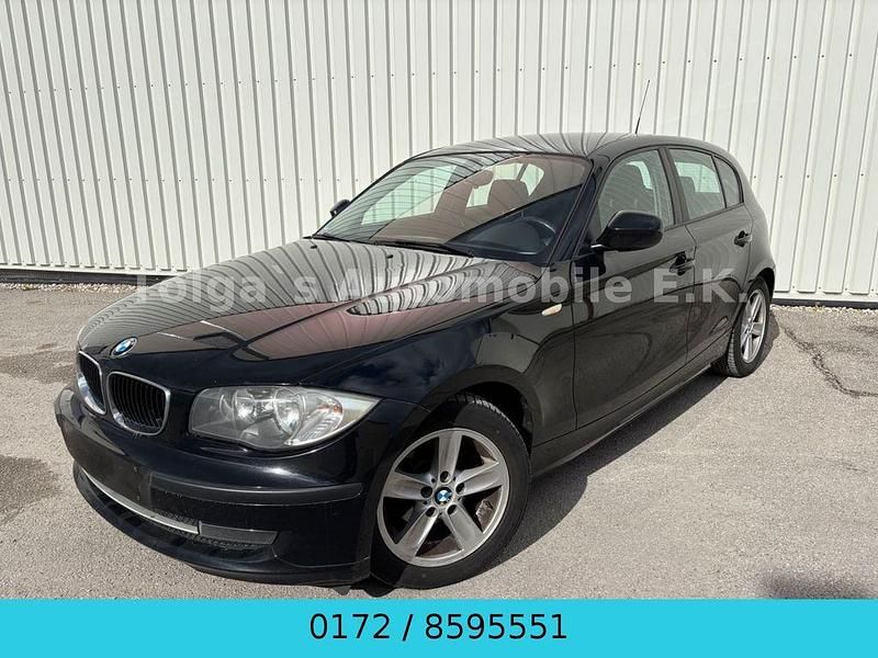 Gebraucht BMW 116 122 PS (89 kW) 2011 Schwarz Kleinwagen